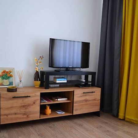Modern City Center 2 Bedroom Apartment Sofya Dış mekan fotoğraf