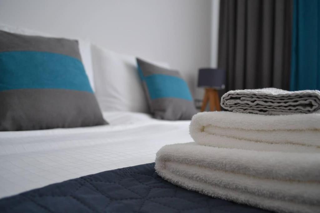 Modern City Center 2 Bedroom Apartment Sofya Dış mekan fotoğraf