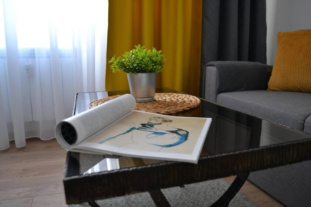 Modern City Center 2 Bedroom Apartment Sofya Dış mekan fotoğraf