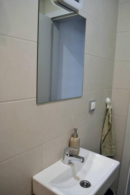Modern City Center 2 Bedroom Apartment Sofya Dış mekan fotoğraf
